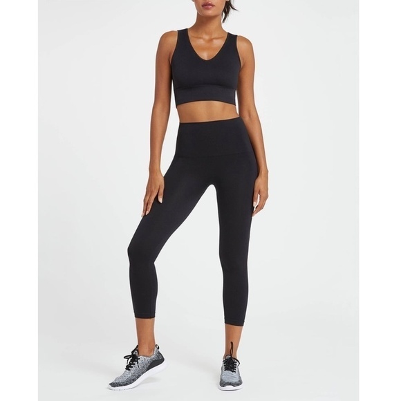 SPANX Black High Rise Cropped Leggings - Picture 1 of 4